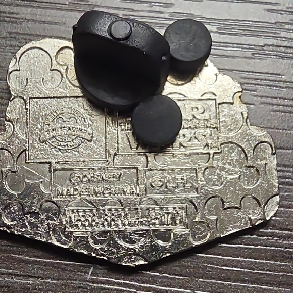 Disney Pin - Star Wars Speeder Collector Pin - Disney Trading Pin - Picture 2 of 2